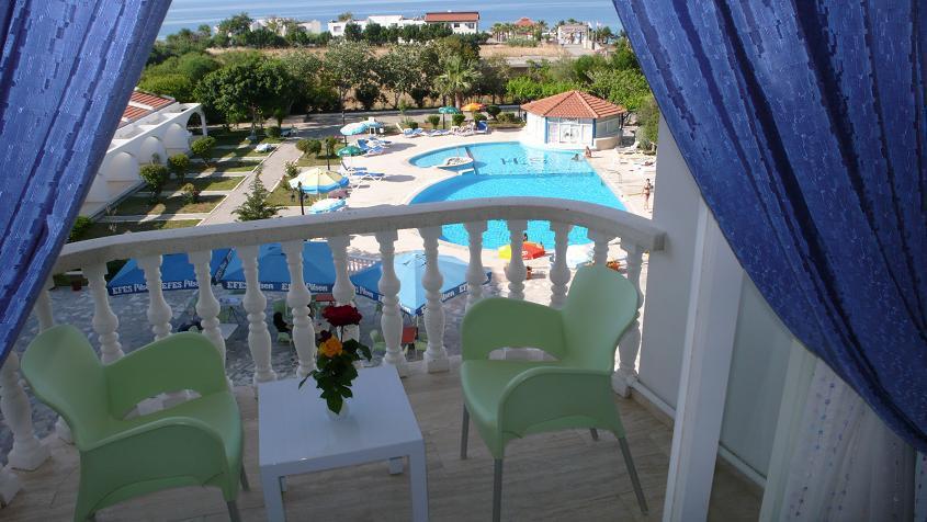 Sempati Hotel Lapta Dış mekan fotoğraf