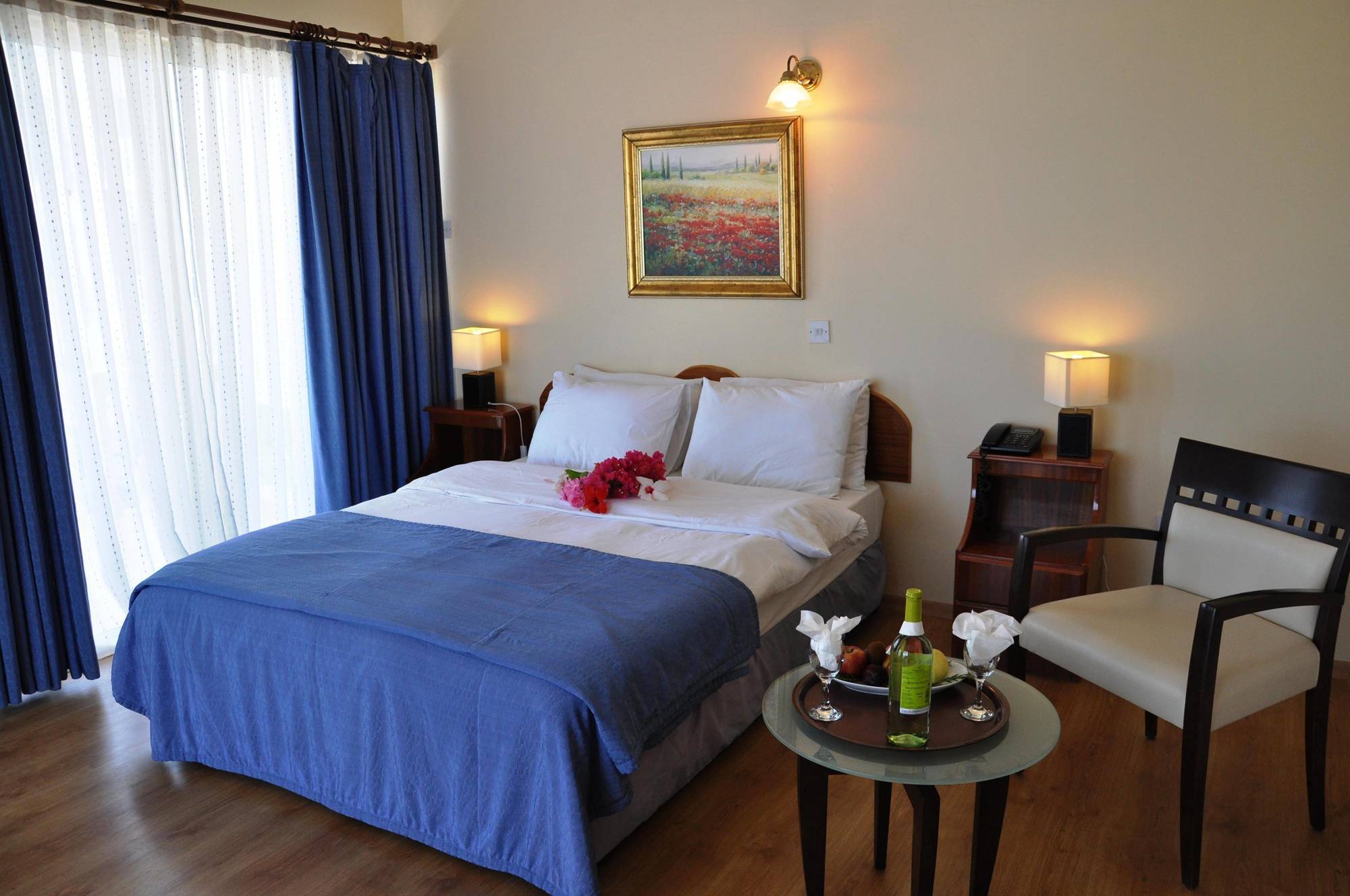 Sempati Hotel Lapta Dış mekan fotoğraf