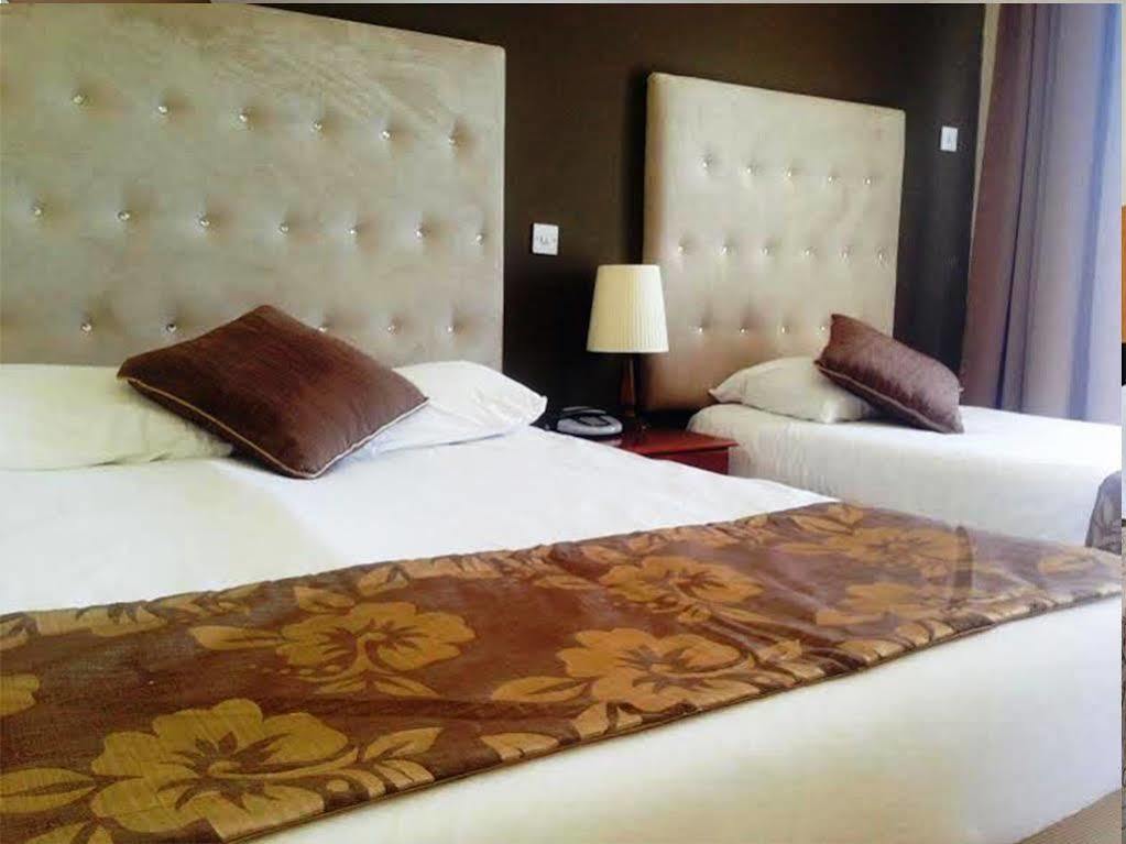 Sempati Hotel Lapta Dış mekan fotoğraf