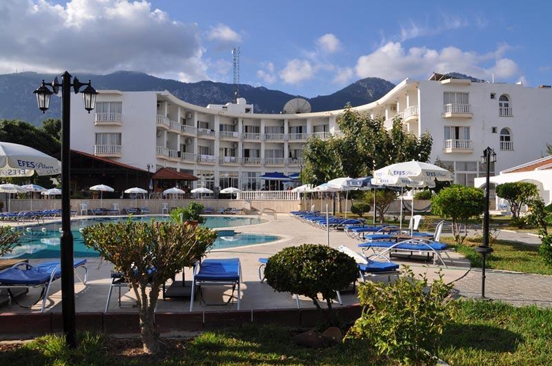 Sempati Hotel Lapta Dış mekan fotoğraf